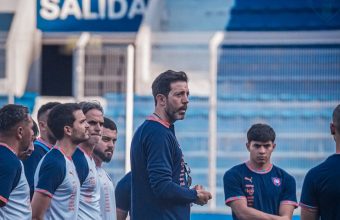Lo que dijo Bava DT de Cerro sobre Santiago Mosquera